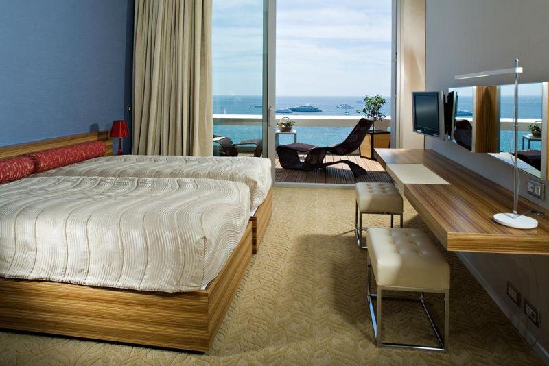 Grand Hotel Cannes 4*