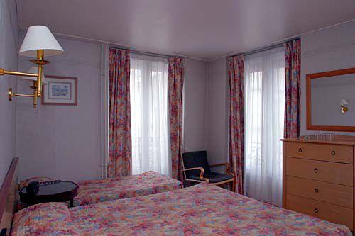 Hauteville Opera 3*