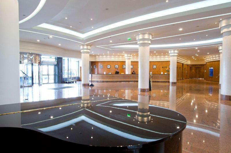 Hilton Paris Charles De Gaulle Airport 4*