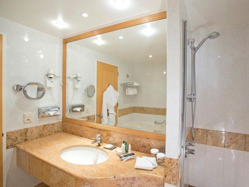 Hilton Paris Charles De Gaulle Airport 4*