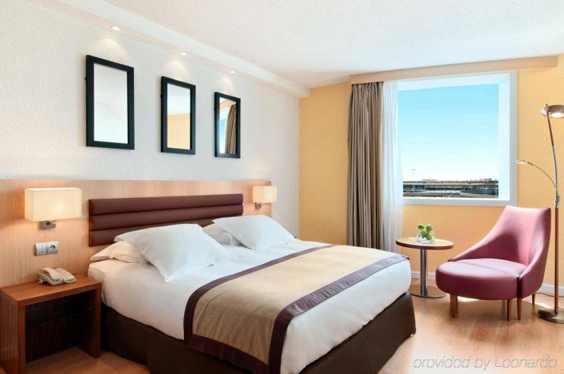 Hilton Paris Orly Airport 3*