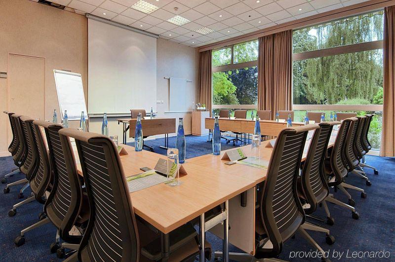 Hilton Paris Orly Airport 3*