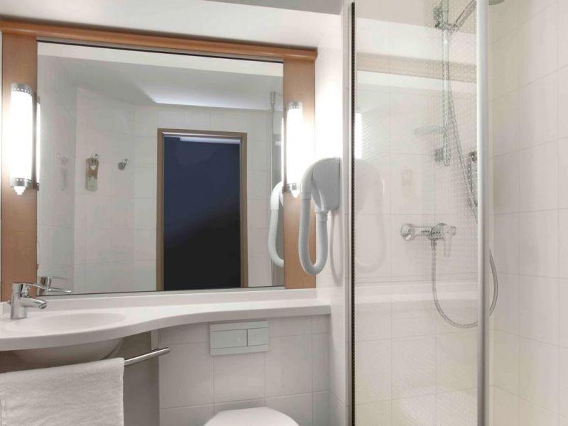 Ibis Nice Aeroport Promenade 3*