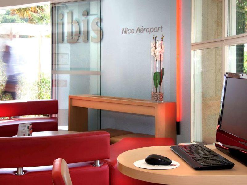 Ibis Nice Aeroport Promenade 3*