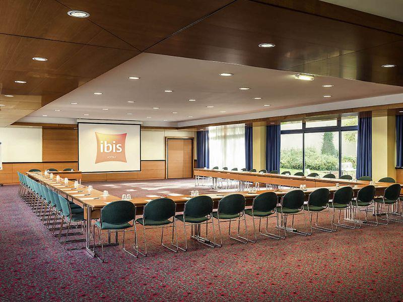 Ibis Paris 17 Clichy-batignolles (Ex. Berthier Porte De Clichy) 3*