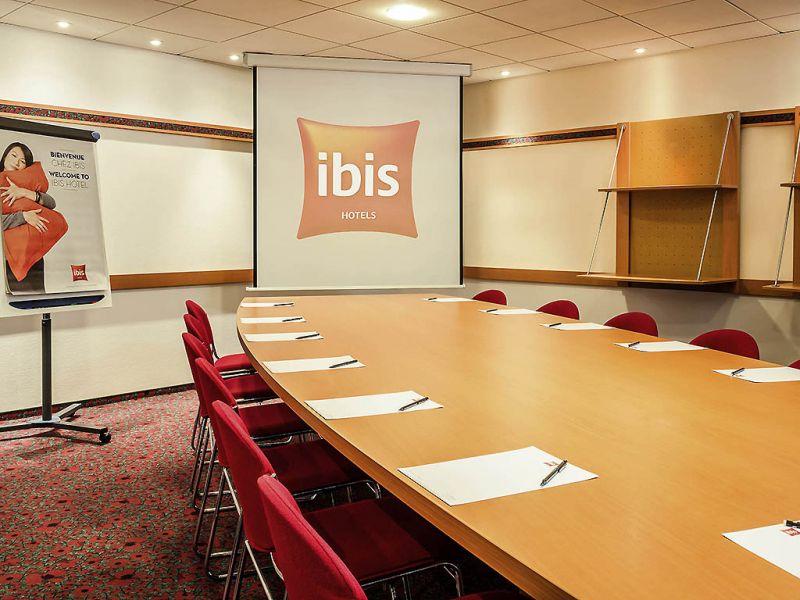 Ibis Paris 17 Clichy-batignolles (Ex. Berthier Porte De Clichy) 3*