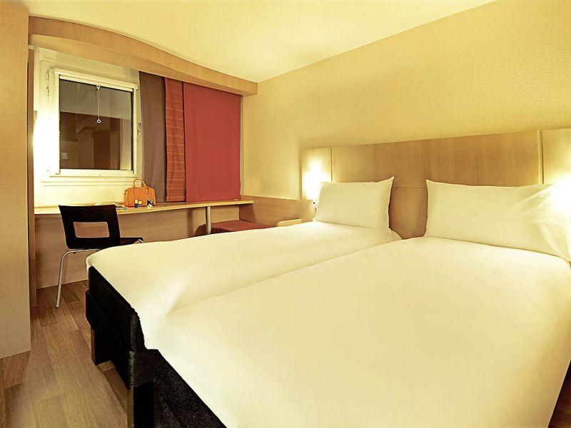 Ibis Paris 17 Clichy-batignolles (Ex. Berthier Porte De Clichy) 3*