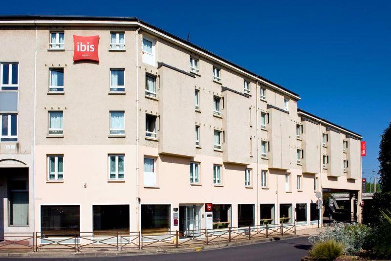 Ibis Poissy 3*