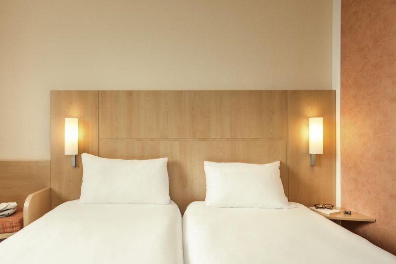 Ibis Poissy 3*