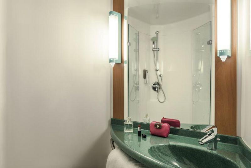 Ibis Poissy 3*