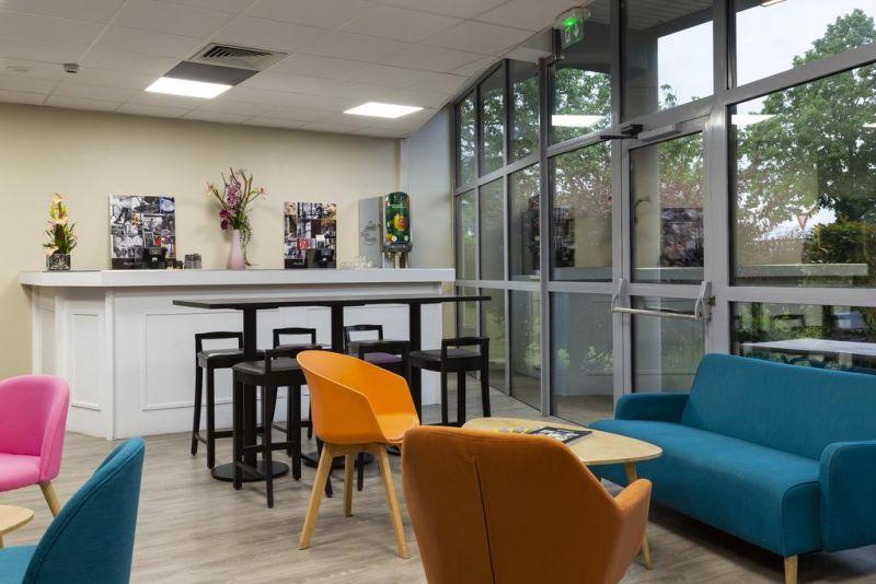 Comfort Hotel Aeroport Lyon St Exupery (Ex. Kyriad Lyon Aeroport Saint Exupery) 3*