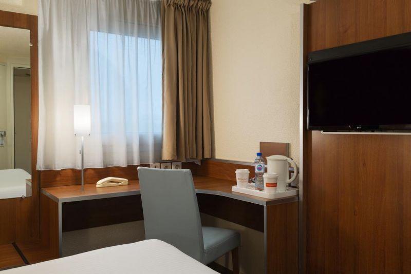Comfort Hotel Aeroport Lyon St Exupery (Ex. Kyriad Lyon Aeroport Saint Exupery) 3*