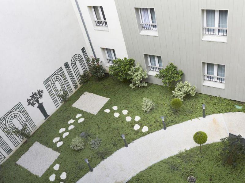Kyriad Paris 18 Porte De Clignancourt 3*