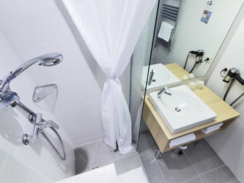 Kyriad Paris 18 Porte De Clignancourt 3*