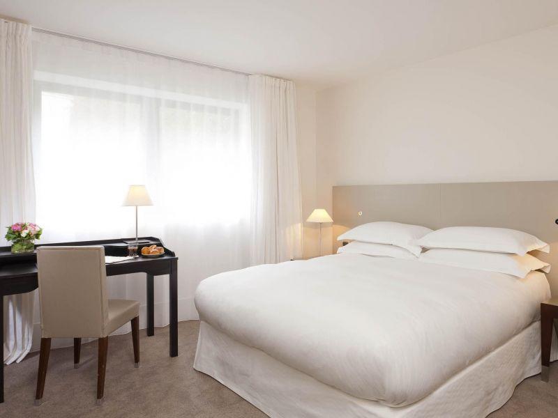La Maison Champs Elysees 4*