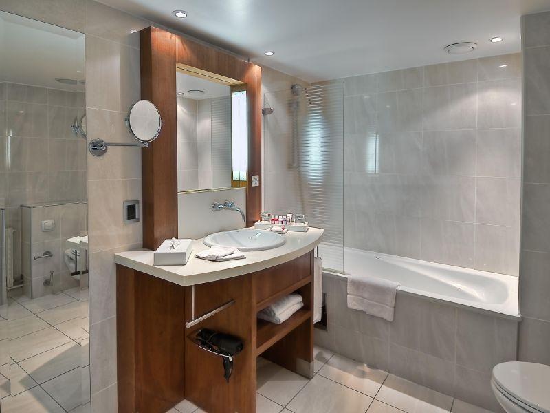 La Maison Champs Elysees 4*