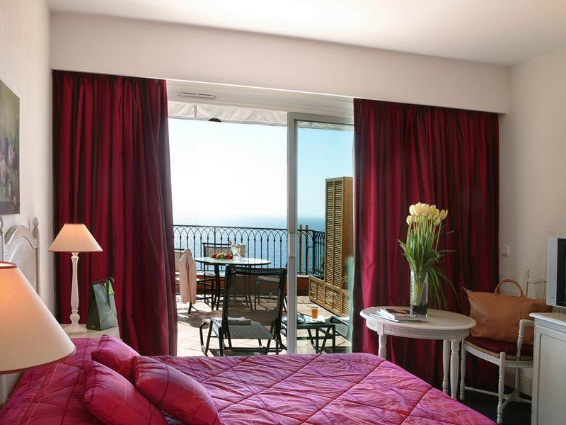 La Perouse 4*