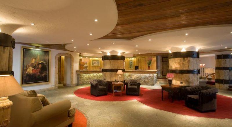 Le Palace Des Neiges 5*