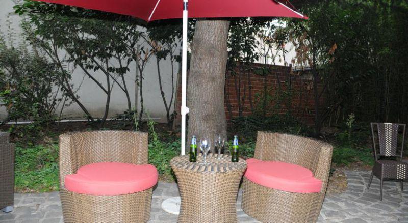 Le Patio Brancion 2*