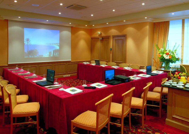 Best Western Plus Hotel Massena Nice 4*