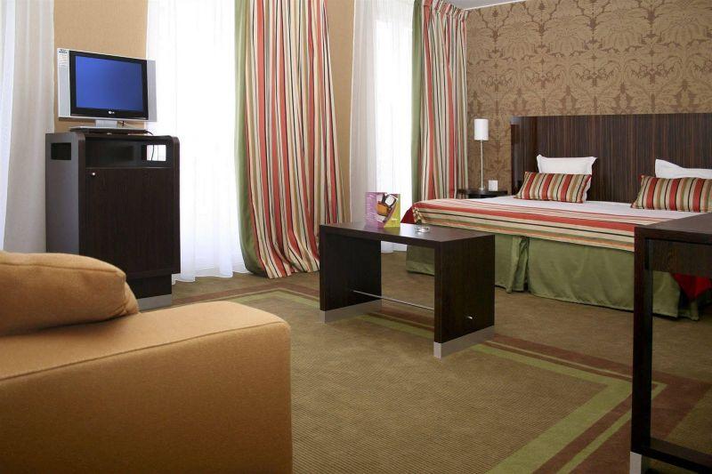 Mercure Terminus Nord 3*