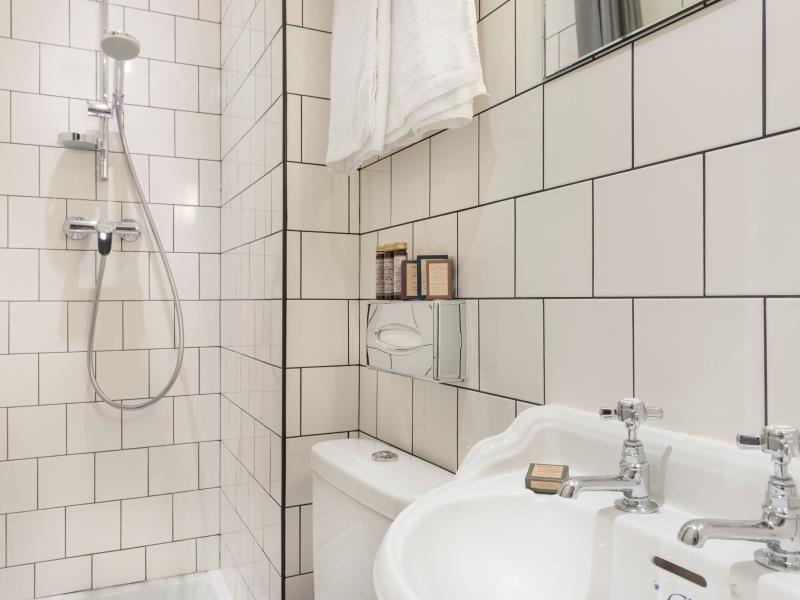 Basss (Ex. My Hotel In France Montmartre) 2*