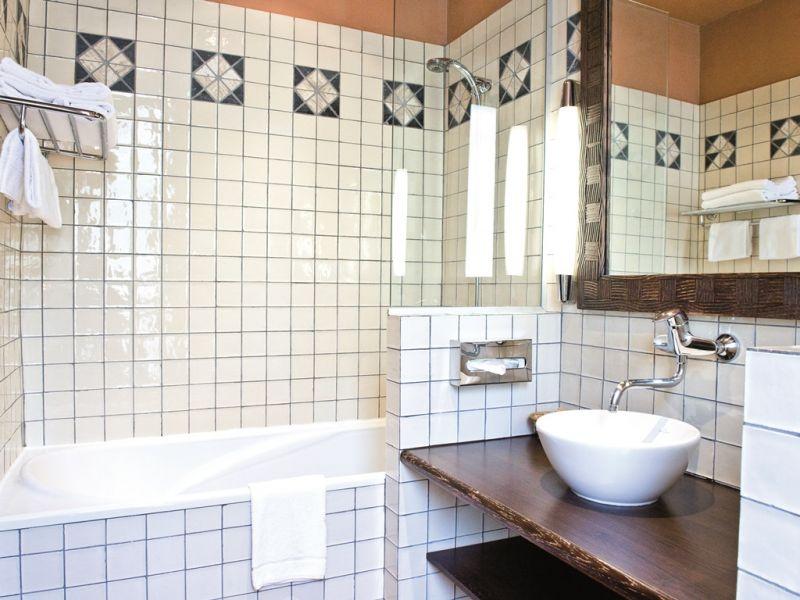 New Hotel Vieux Port 3*
