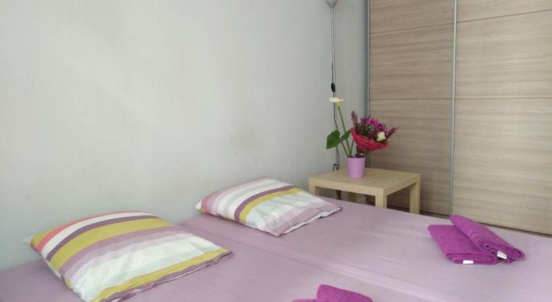 Nice Fleurs Apt 3*