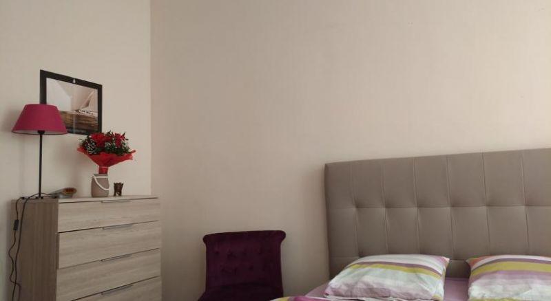 Nice Fleurs Apt 3*
