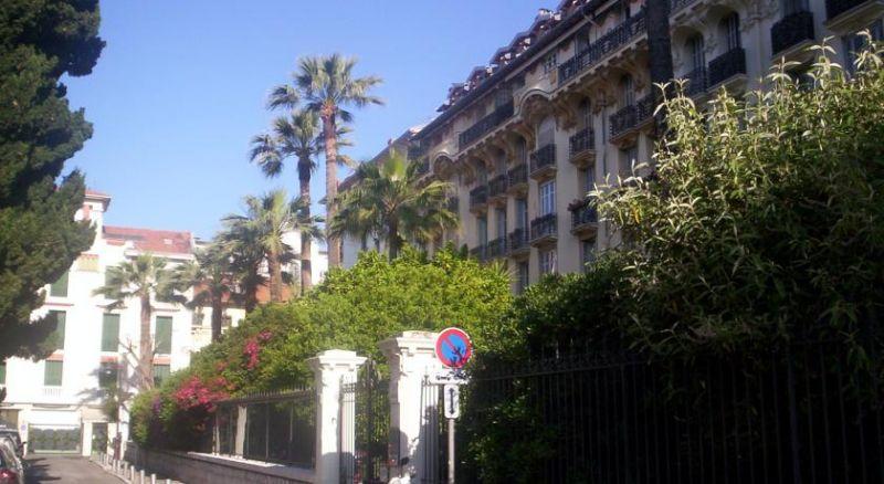 Nice Fleurs Apt 3*