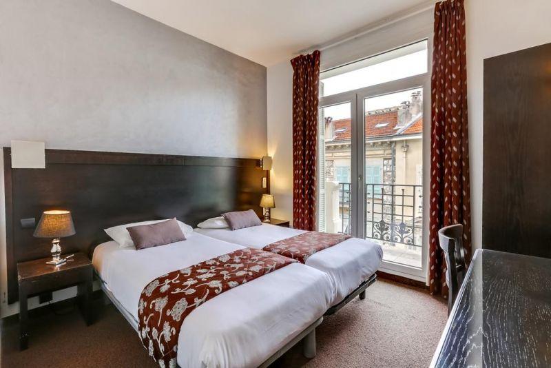 Byakko Nice Hotel (Ex. Days Inn) 3*