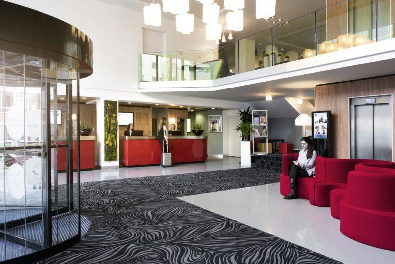 Novotel Paris Suresnes Longchamp 4*