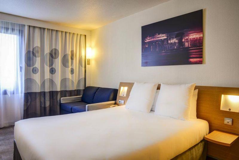 Novotel Paris Suresnes Longchamp 4*