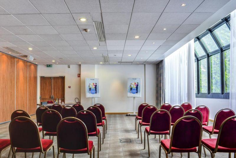 Novotel Paris Suresnes Longchamp 4*