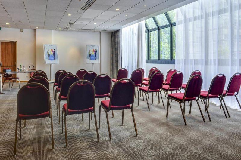Novotel Paris Suresnes Longchamp 4*