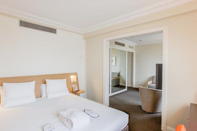 Novotel Tour Eiffel 4*