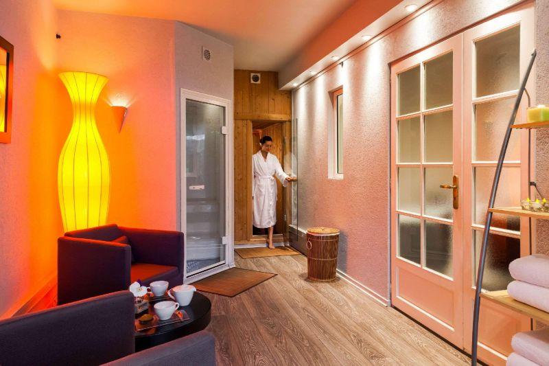 Clarion Suites Cannes Croisette (Ex. Park & Suites Prestige Cannes Croisette) 4*