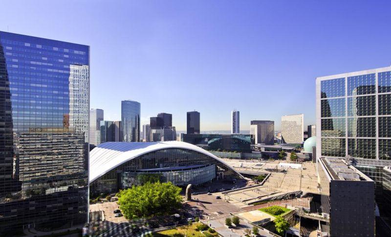 Pullman Paris La Defense 5*