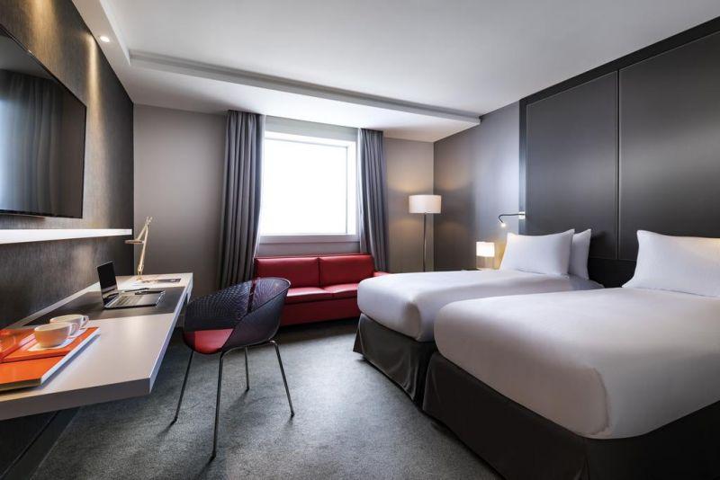 Pullman Paris La Defense 5*