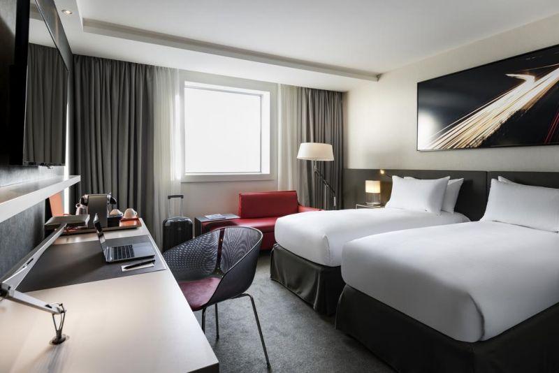Pullman Paris La Defense 5*