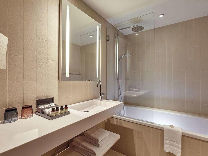Pullman Paris La Defense 5*