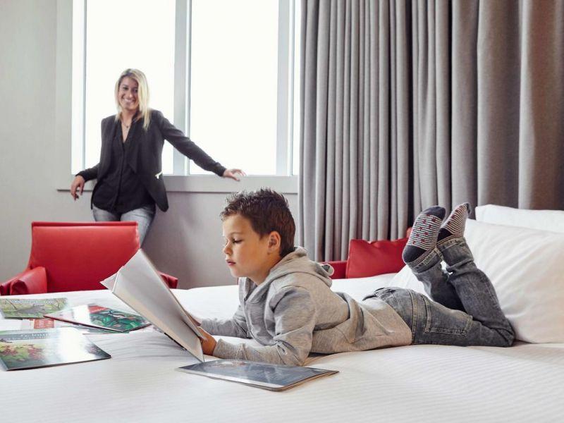 Pullman Paris La Defense 5*