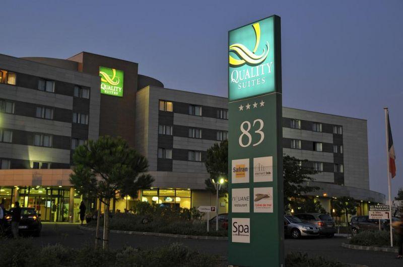 Quality Suites Bordeau Aeroport 4*