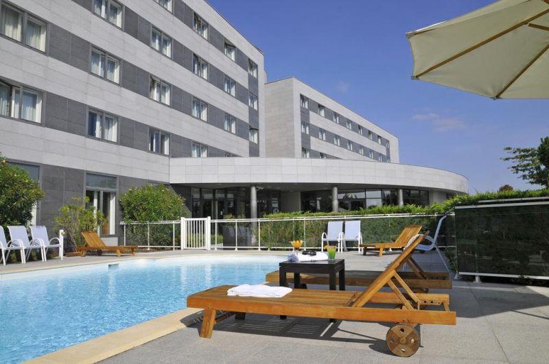 Quality Suites Bordeau Aeroport 4*