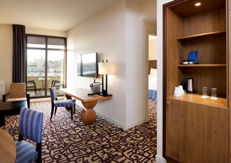 Radisson Blu Hotel Marseille Vieux Port 4*