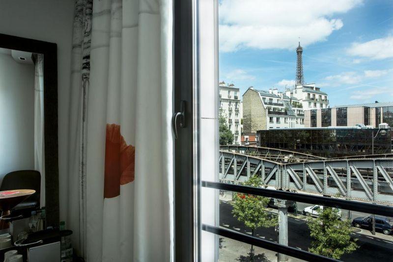 Le Parisis Tour Eiffel (Ex. Ramada Paris Tour Eiffel) 4*