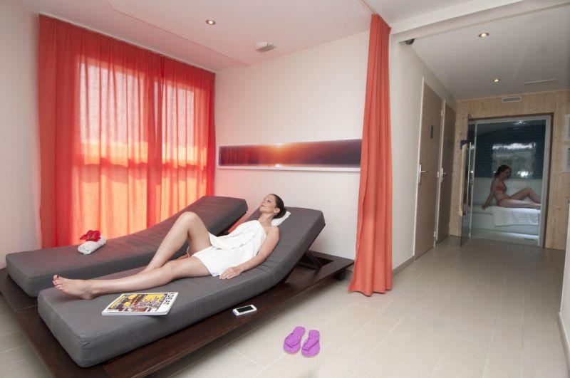 Residence Haguna 3*