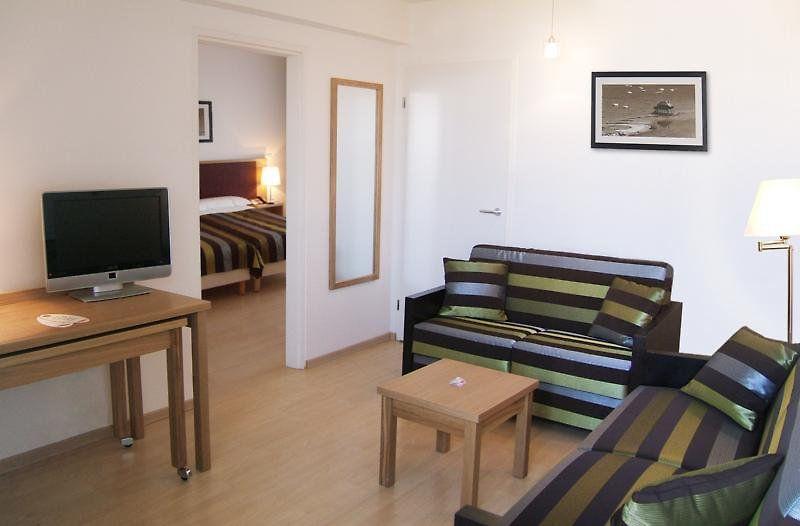 Residhome Paris Massy 4*