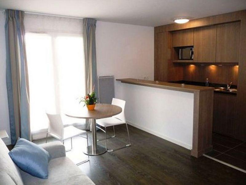 Residhome Roissy Village 3*