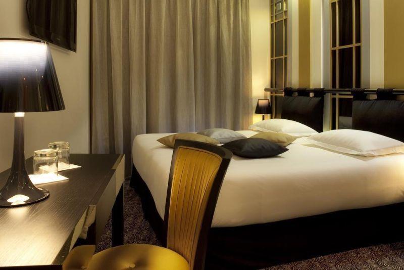 Secret De Paris 4*